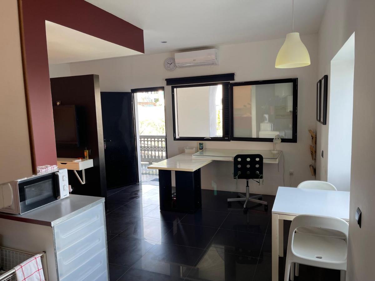 Sea Breeze Studios Porto Da Cruz Exterior foto